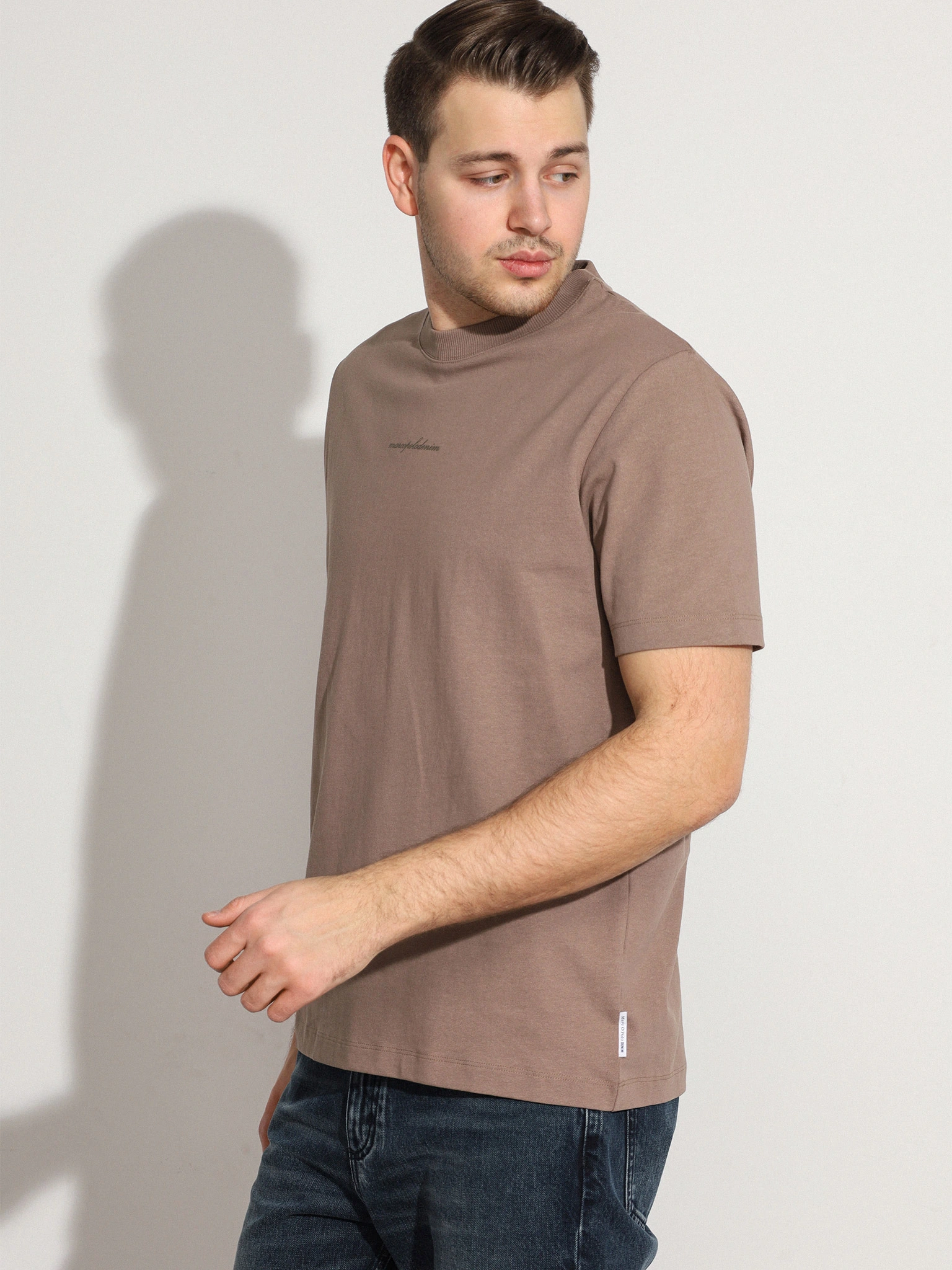 Футболка темно-бежевого цвета из хлопка